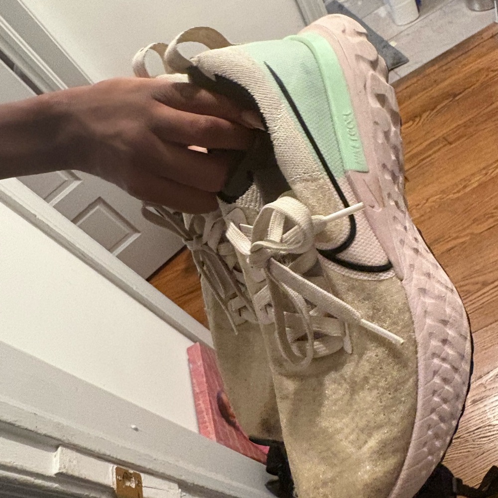 Nike Women's Cream and Mint Sneakers